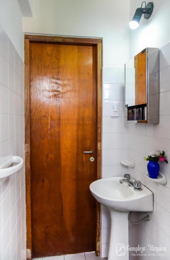 Complejo Urquiza Departamentos Apartment มินา กลาเบโร ภายนอก รูปภาพ