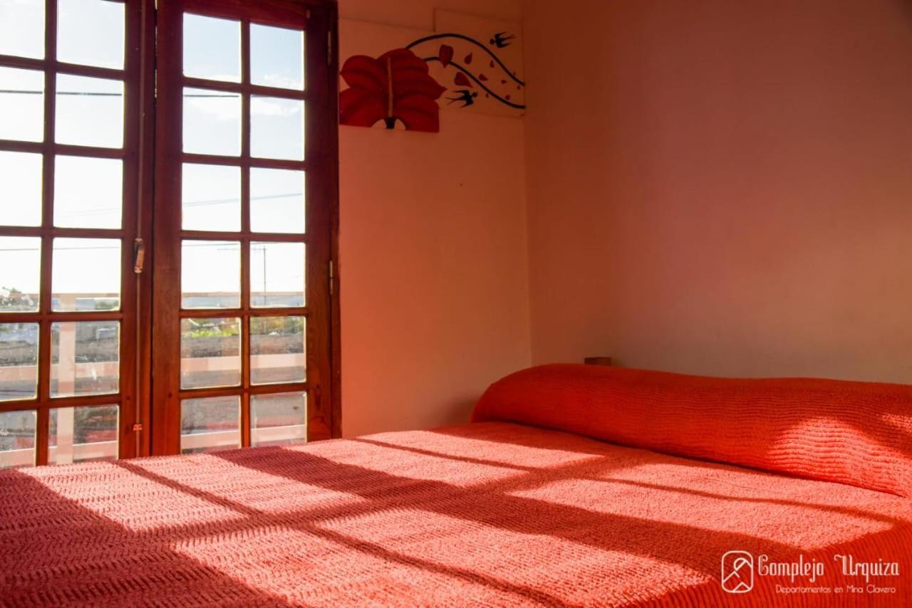 Complejo Urquiza Departamentos Apartment มินา กลาเบโร ภายนอก รูปภาพ