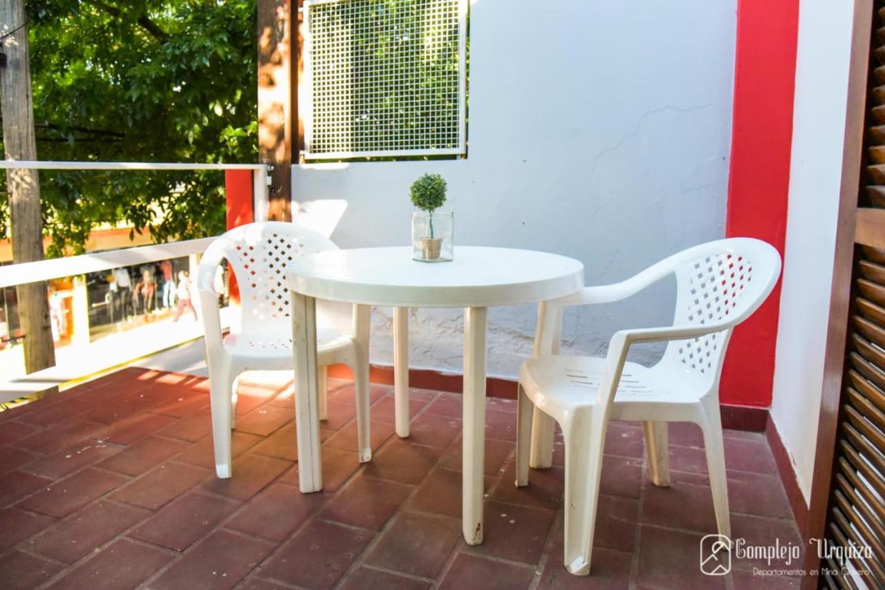 Complejo Urquiza Departamentos Apartment มินา กลาเบโร ภายนอก รูปภาพ