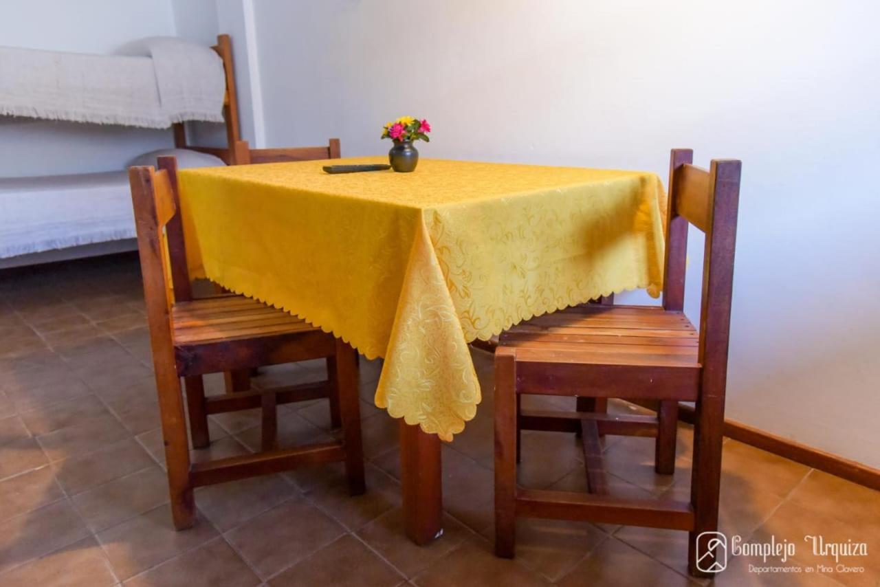 Complejo Urquiza Departamentos Apartment มินา กลาเบโร ภายนอก รูปภาพ
