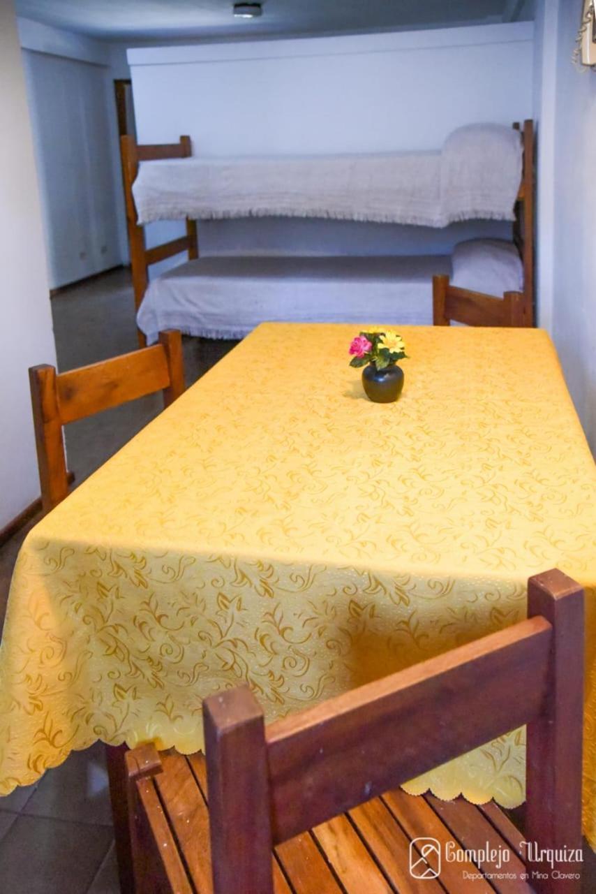 Complejo Urquiza Departamentos Apartment มินา กลาเบโร ภายนอก รูปภาพ