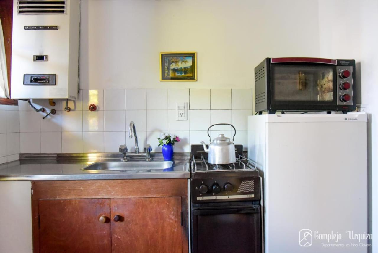 Complejo Urquiza Departamentos Apartment มินา กลาเบโร ภายนอก รูปภาพ